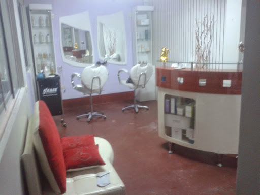 Tuzari Salón & Spa