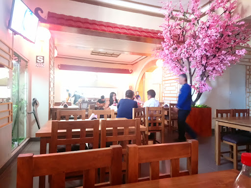 Shanghai, Chifa-Restobar