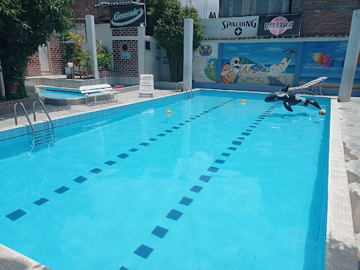 Piscina Los Rosales