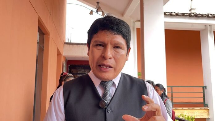 Autoridades locales señalan que el incumplimiento de la ley limita la atención de servicios esenciales en zonas más vulnerables de Huamanga.