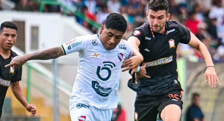 Ayacucho ganó por primera vez y se mete en carrera en la Fase Regional de la Liga 2