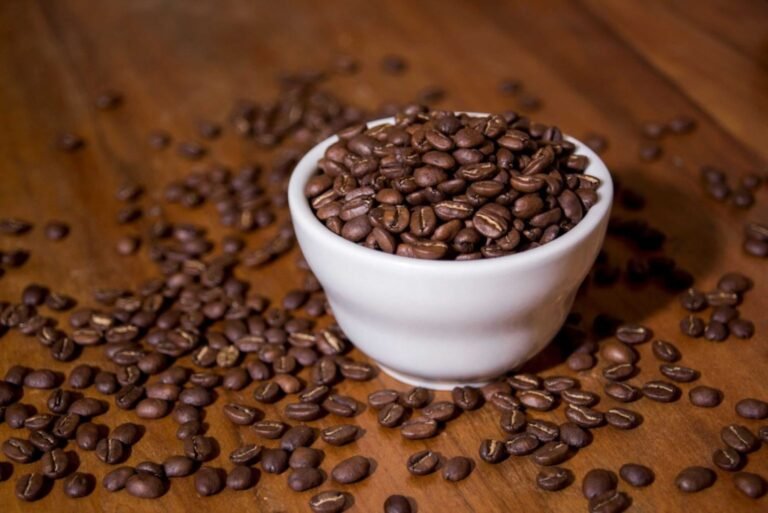 El sello Fairtrade y el crecimiento de cooperativas impulsan la imagen del café peruano.
