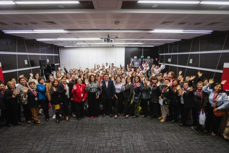 Más de 1.4 millones de peruanas participan en organizaciones cooperativas que generan empleo, fortalecen economías locales y promueven el desarrollo sostenible.