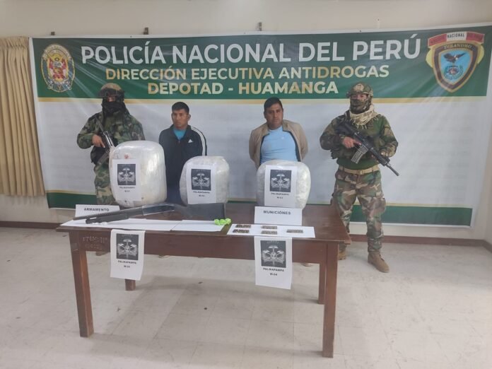712447555_1635801518549012_5584102923286360949_n Los imputados, el vehículo y todo el material de guerra y droga incautados fueron trasladados de emergencia hacia la ciudad de Huamanga, donde actualmente se desarrollan las diligencias y peritajes complementarios de ley.