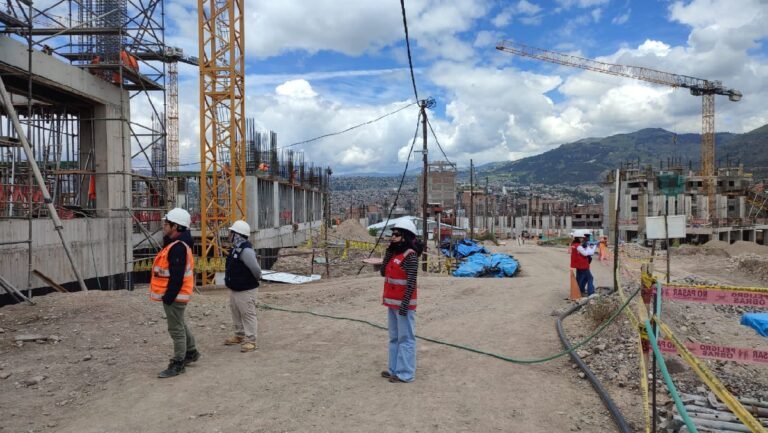Proyecto ejecutado por el GORE presenta atraso físico y riesgos que afectarían su culminación y calidad