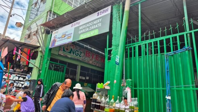 La directiva aseguró que los comerciantes mantienen libertad para decidir su voto y que el recinto seguirá abierto a todos los actores políticos.