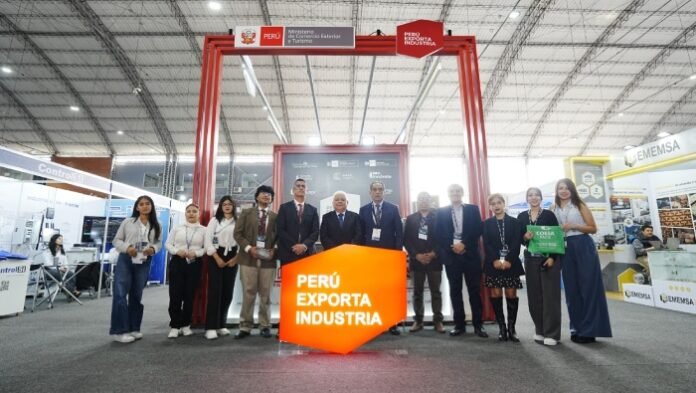 Ventas al exterior superaron los US$ 6,987 millones en los primeros cuatro meses del año impulsadas por minería y pesca.