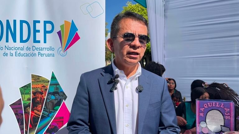 Más de 220 centros de educación técnico-productiva participan en un concurso nacional que financiará proyectos orientados a mejorar la formación y la inserción laboral de los estudiantes.