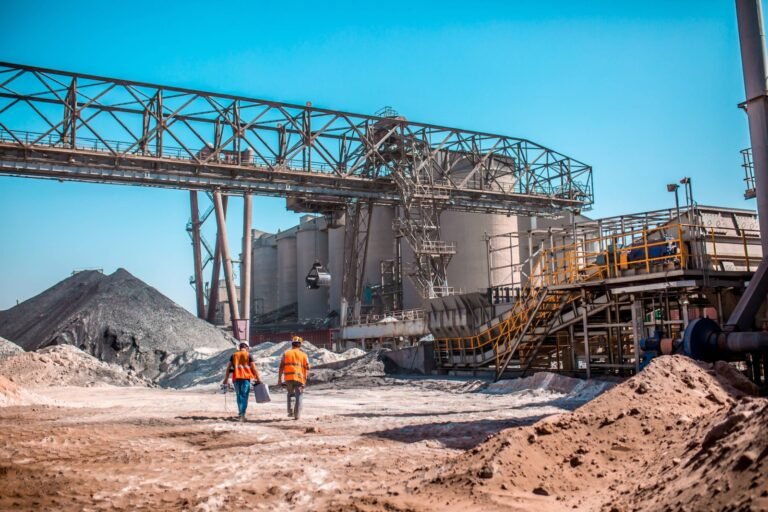 Especialista sostiene que Perú y Chile deben coordinar políticas para fortalecer la competitividad del sector y avanzar hacia una mayor integración minera.