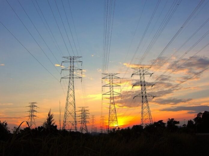 La inversión de US$339 millones permitirá fortalecer la red de transmisión eléctrica en cuatro regiones del país y atender el crecimiento de la demanda de energía. La inversión de US$339 millones permitirá fortalecer la red de transmisión eléctrica en cuatro regiones del país y atender el crecimiento de la demanda de energía.