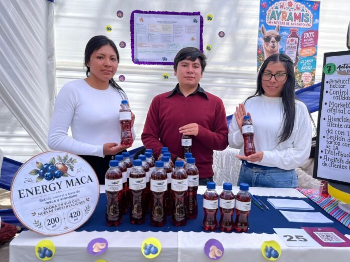 Energy Maca apuesta por una bebida elaborada con insumos andinos y proyecta ampliar su línea de productos con el respaldo de la Incubadora Unsch. Energy Maca apuesta por una bebida elaborada con insumos andinos y proyecta ampliar su línea de productos con el respaldo de la Incubadora Unsch.
