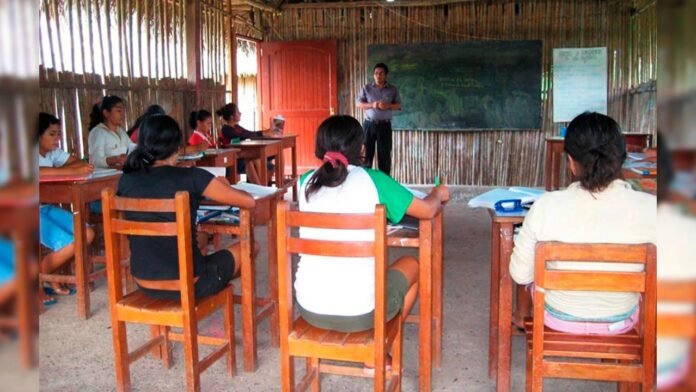 La inversión contempla internet, laptops, pantallas interactivas y otros equipos para instituciones educativas de las once provincias. La inversión contempla internet, laptops, pantallas interactivas y otros equipos para instituciones educativas de las once provincias.