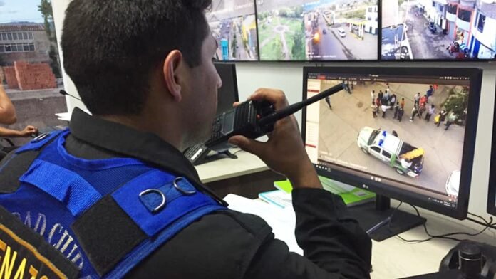 El Ministerio del Interior y la Municipalidad Provincial de Huamanga impulsan un proyecto que modernizará la vigilancia, el patrullaje y la atención de emergencias mediante un nuevo Centro de Operaciones de Seguridad Ciudadana. El Ministerio del Interior y la Municipalidad Provincial de Huamanga impulsan un proyecto que modernizará la vigilancia, el patrullaje y la atención de emergencias mediante un nuevo Centro de Operaciones de Seguridad Ciudadana.