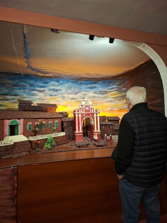 El espacio cultural exhibe esculturas inspiradas en el patrimonio ayacuchano y elaboradas con cacao del Valle de los Ríos Apurímac, Ene y Mantaro (VRAEM). El espacio cultural exhibe esculturas inspiradas en el patrimonio ayacuchano y elaboradas con cacao del Valle de los Ríos Apurímac, Ene y Mantaro (VRAEM).