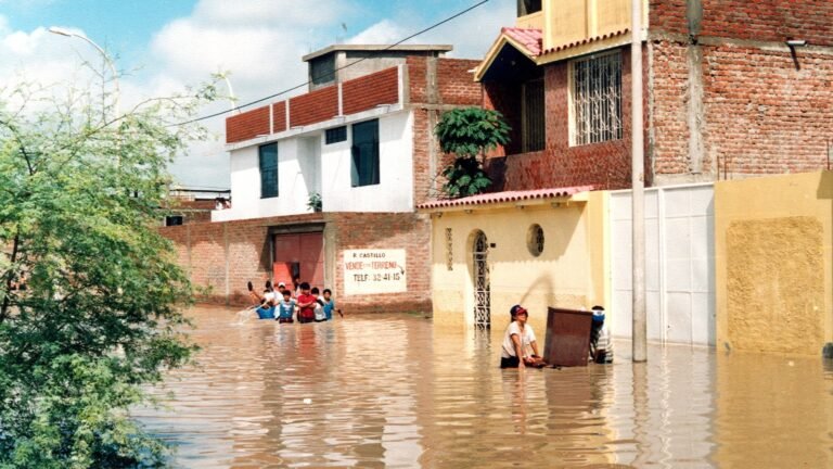 El instituto vincula el mejor panorama económico a la reducción de la inestabilidad política, aunque el Fenómeno El Niño y el manejo fiscal serán determinantes para que las proyecciones se cumplan.
