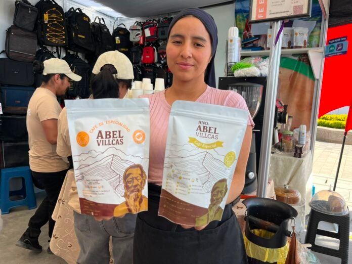 La empresa familiar dejará de depender de intermediarios para comercializar sus cafés de especialidad en tres de los mercados más exigentes del mundo. La empresa familiar dejará de depender de intermediarios para comercializar sus cafés de especialidad en tres de los mercados más exigentes del mundo.