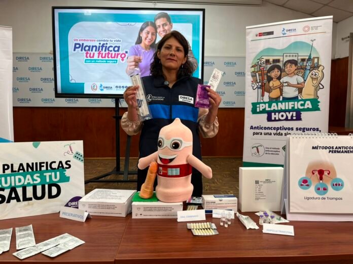 Promueve el acceso gratuito a métodos anticonceptivos y exhorta a reforzar la prevención frente al incremento de infecciones de transmisión sexual.