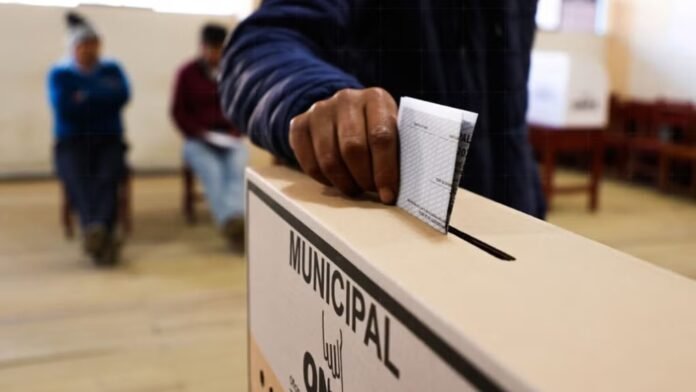 De cara a las Elecciones Regionales y Municipales 2026, especialistas advierten que los candidatos deben plantear propuestas acordes con el presupuesto y las competencias de cada gobierno, una discusión que también alcanza a Ayacucho. De cara a las Elecciones Regionales y Municipales 2026, especialistas advierten que los candidatos deben plantear propuestas acordes con el presupuesto y las competencias de cada gobierno, una discusión que también alcanza a Ayacucho.