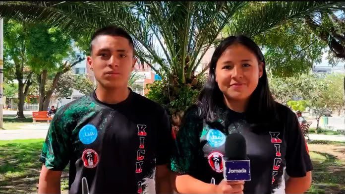 Estrella Lara y Jimmy Quispe obtuvieron medallas de bronce en el Campeonato Sudamericano de Kickboxing en Chile y señalaron las dificultades que enfrentaron para financiar su traslado. Estrella Lara y Jimmy Quispe obtuvieron medallas de bronce en el Campeonato Sudamericano de Kickboxing en Chile y señalaron las dificultades que enfrentaron para financiar su traslado.