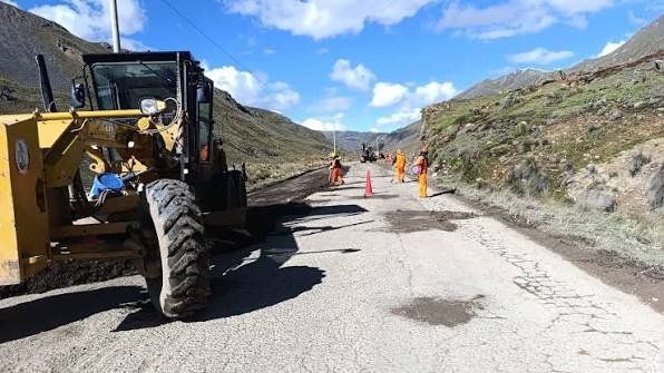 La Defensoría del Pueblo advirtió que la reducción del presupuesto limitó el avance de los trabajos y afectó la continuidad de las labores. La Defensoría del Pueblo advirtió que la reducción del presupuesto limitó el avance de los trabajos y afectó la continuidad de las labores.