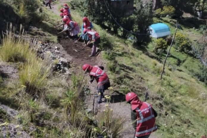 Foncodes ejecuta trabajos de mantenimiento en la región como parte de una intervención nacional que comprende 3,850 kilómetros de caminos rurales.