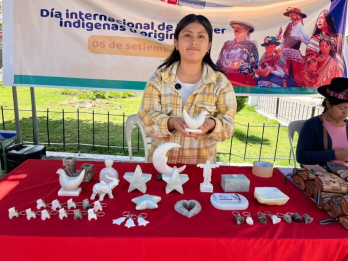 La tradición iniciada hace cerca de 40 años incorpora ahora piezas utilitarias como joyeros, jaboneras, porta velas y portalápices. La tradición iniciada hace cerca de 40 años incorpora ahora piezas utilitarias como joyeros, jaboneras, porta velas y portalápices.