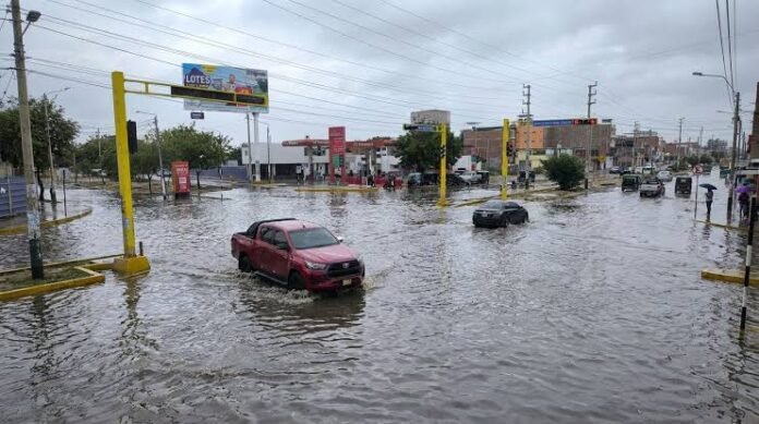 Ante la probabilidad de que El Niño Costero alcance una magnitud extraordinaria entre septiembre y enero, el Gobierno decidió acelerar los plazos para que la inversión privada actúe antes de que lleguen las lluvias más intensas.