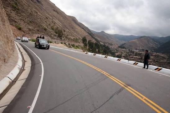 En Ayacucho y otras regiones, los gobiernos regionales y municipios deberán contar con equipos técnicos preparados para aprovechar Obras por Impuestos y atender brechas. En Ayacucho y otras regiones, los gobiernos regionales y municipios deberán contar con equipos técnicos preparados para aprovechar Obras por Impuestos y atender brechas.