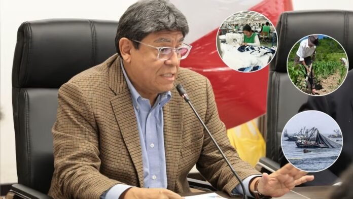 El ministro de Economía, Elmer Cuba, señaló que el evento climático ya afecta actividades productivas y limitará el crecimiento de la economía peruana este año. El ministro de Economía, Elmer Cuba, señaló que el evento climático ya afecta actividades productivas y limitará el crecimiento de la economía peruana este año.