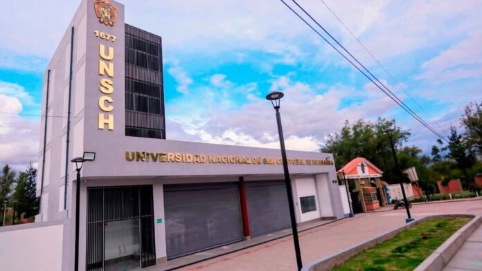 Contraloría detecta perjuicio económico por duplicidad de consultoría en universidad de Huamanga