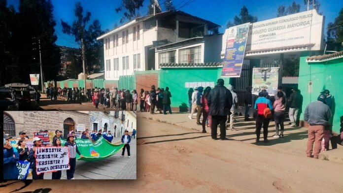 Estudiantes, docentes y directivos solicitaron al Gobierno Regional de Ayacucho financiar los proyectos y habilitar ambientes de contingencia mientras se construyen las nuevas instalaciones.