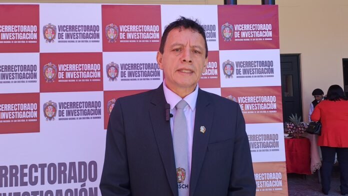 La iniciativa acompaña cerca de 15 emprendimientos estudiantiles y promueve que los trabajos de investigación puedan generar ideas empresariales con potencial de crecimiento.