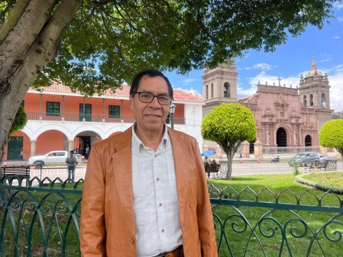 El economista Raúl Vegas plantea fortalecer a las MYPE y mejorar las condiciones tributarias y de infraestructura para ampliar la inversión privada. El economista Raúl Vegas plantea fortalecer a las MYPE y mejorar las condiciones tributarias y de infraestructura para ampliar la inversión privada.