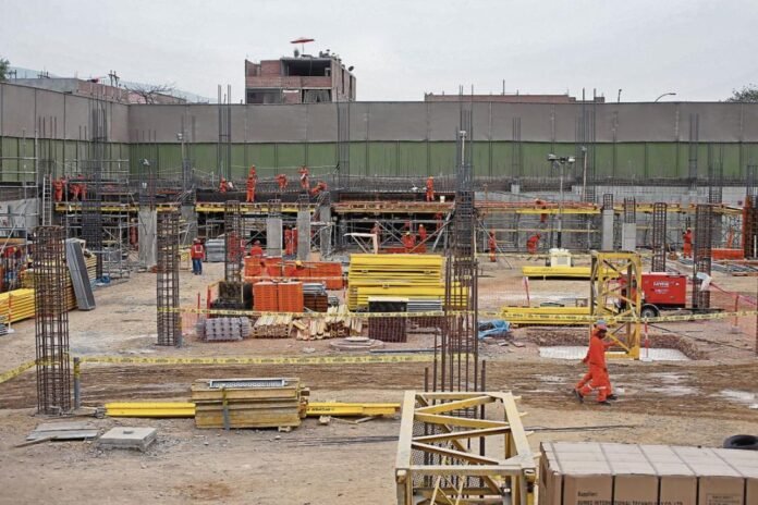La confianza empresarial y el consumo de cemento respaldan la proyección. Sin embargo, las lluvias podrían frenar el avance de la construcción durante la primera mitad de 2027.