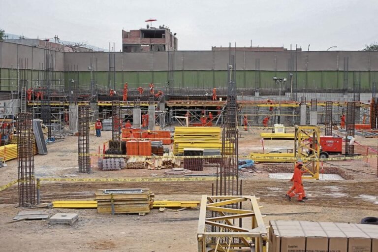La confianza empresarial y el consumo de cemento respaldan la proyección. Sin embargo, las lluvias podrían frenar el avance de la construcción durante la primera mitad de 2027.