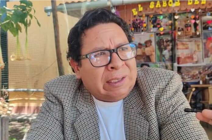 El especialista en política sostuvo que el debate sobre las facultades solicitadas por el Ejecutivo debe centrarse en las urgencias del país, como la inseguridad ciudadana, el fenómeno de El Niño y la crisis hídrica que ya afecta a regiones como Ayacucho. El especialista en política sostuvo que el debate sobre las facultades solicitadas por el Ejecutivo debe centrarse en las urgencias del país, como la inseguridad ciudadana, el fenómeno de El Niño y la crisis hídrica que ya afecta a regiones como Ayacucho.