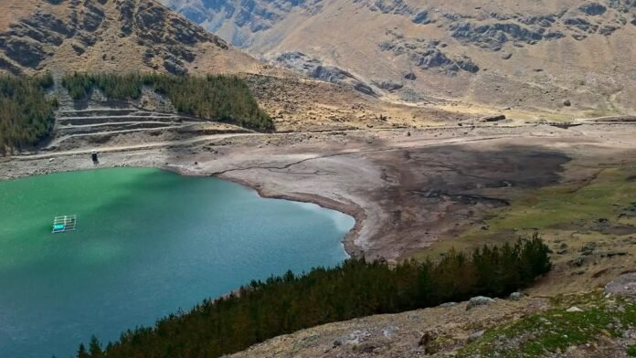 La falta de lluvias y los incendios forestales en las zonas altas mantienen en alerta a la población por el estado de este ecosistema, importante para el abastecimiento de agua y las actividades agrícolas y ganaderas.